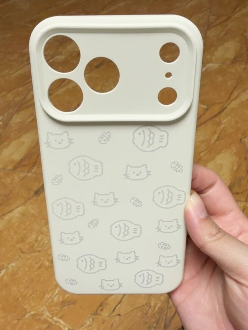Cute Cat & Fish Silicone Case | Like New Cream White